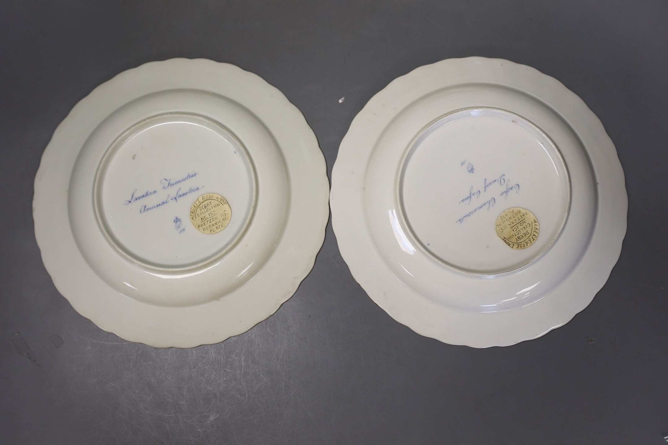 Four Derby botanical plates, to include pattern 115, Derby collection no.150 and 151, c.1795
